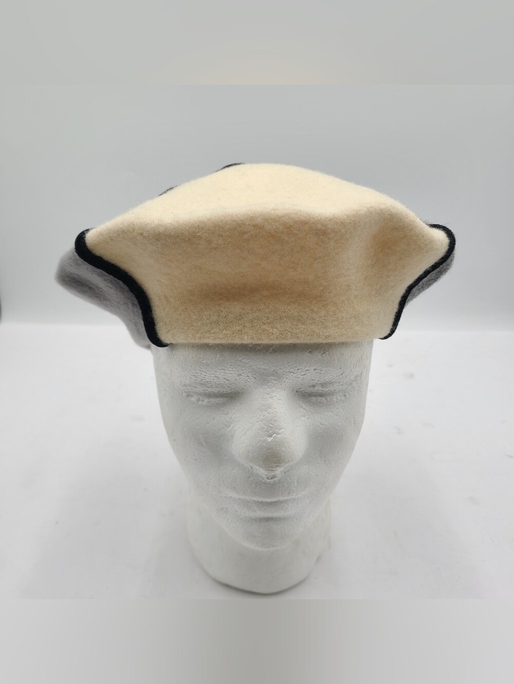 B55 Kangol Wool Beret Hat One Size Classic Military Monty Style Cap Vintage